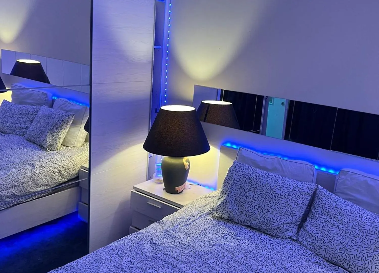 Rise Lodge Brussels Apartment